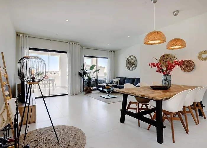 Brand New Gorgeous 2 Bed At Hills! Estepona