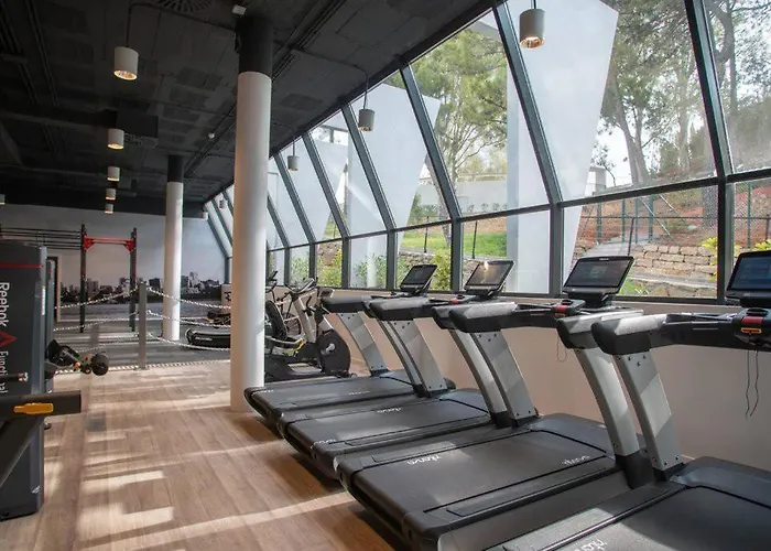 Brand New Gorgeous 2 Bed At Hills!