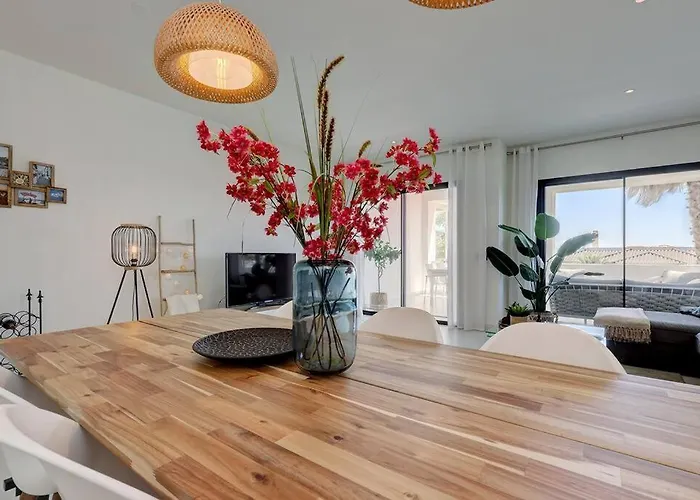 Brand New Gorgeous 2 Bed At Hills! * Estepona