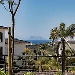 Brand New Gorgeous 2 Bed At Hills! *