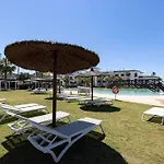 Brand New Gorgeous 2 Bed At Hills! *