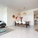 Brand New Gorgeous 2 Bed At Hills! Apartmán *